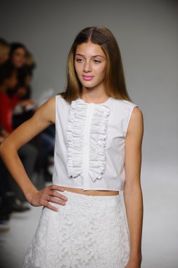 Bonnie Young önizleme petite geçit töreni çocuklar moda haftası