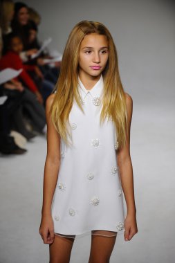 Bonnie Young önizleme petite geçit töreni çocuklar moda haftası