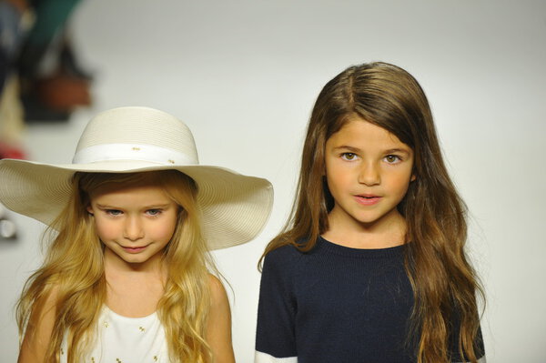 Chloe preview no petite PARADE Kids Fashion Week — Fotografia de Stock
