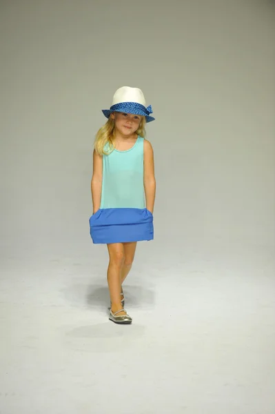 Chloe preview at petite PARADE Kids Fashion Week — Stock Photo, Image
