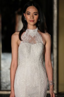 Oleg Cassini sonbahar 2015 gelinlik koleksiyonu