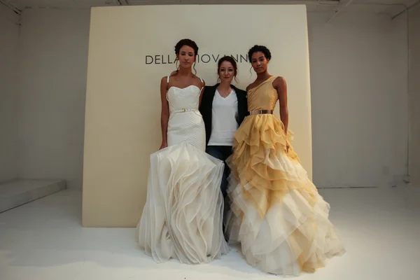 Designer Della Giovanna with models — Stock Photo, Image