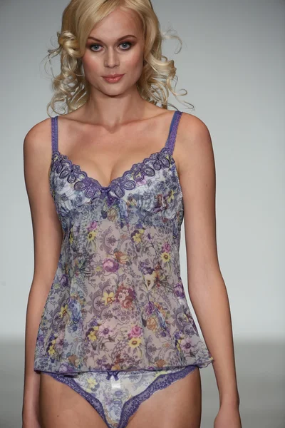 Bradelis New York iç çamaşırı bahar 2015 koleksiyonu