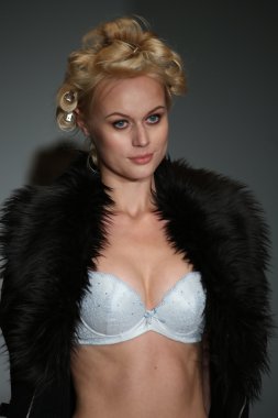 Bradelis New York iç çamaşırı bahar 2015 koleksiyonu