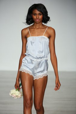 Verilmesi gelini bahar 2015 iç çamaşırı koleksiyonu