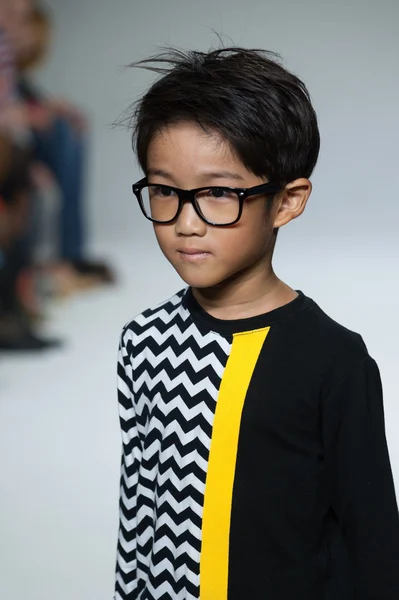 Anteprima Dillonger Clothing alla petite PARADE Kids Fashion Week — Foto Stock