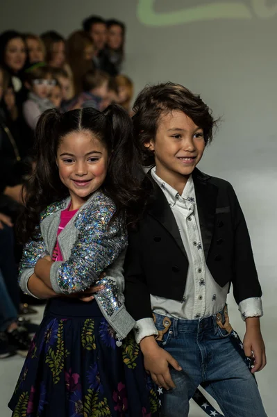 Clarks förhandsvisning på petite Parade Kids Fashion Week — Stockfoto