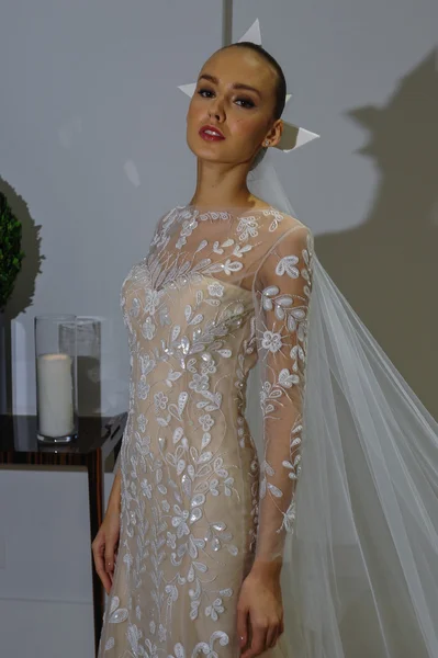 Carolina Herrera Bridal Presentation during Fall 2015 Bridal Collection — Stock Photo, Image