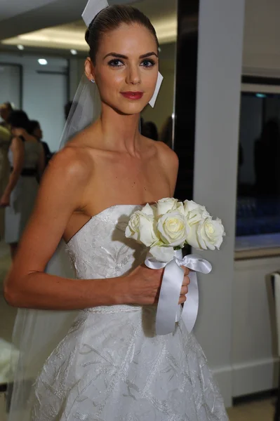 Carolina Herrera menyasszonyi bemutatása — Stock Fotó
