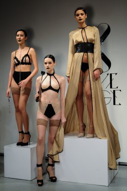 Aşk kafes bahar 2015 iç çamaşırı tanıtımı