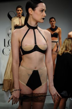 Aşk kafes bahar 2015 iç çamaşırı tanıtımı