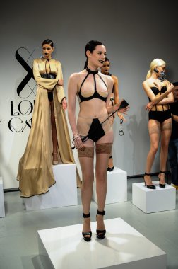 Aşk kafes bahar 2015 iç çamaşırı tanıtımı