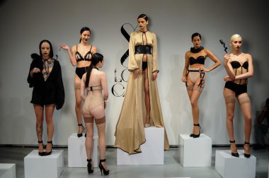 Aşk kafes bahar 2015 iç çamaşırı tanıtımı