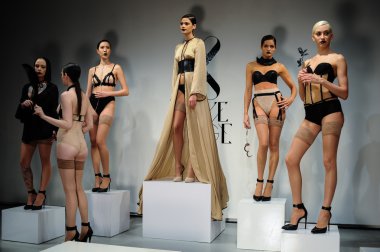 Aşk kafes bahar 2015 iç çamaşırı tanıtımı