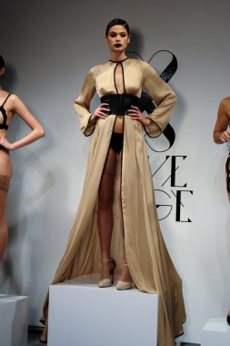 Aşk kafes bahar 2015 iç çamaşırı tanıtımı