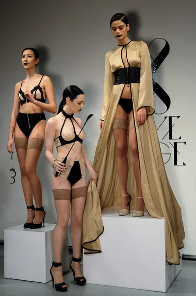 Aşk kafes bahar 2015 iç çamaşırı tanıtımı