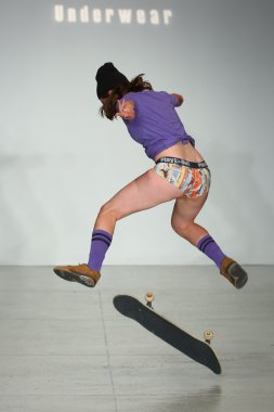 Oyun dışarı bahar 2015 iç çamaşırı koleksiyonu