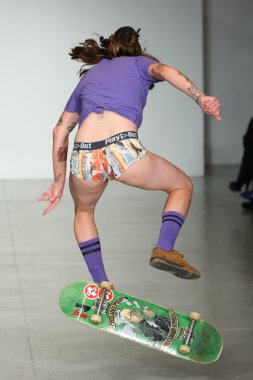 Oyun dışarı bahar 2015 iç çamaşırı koleksiyonu