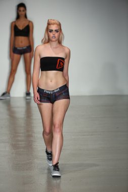 Oyun dışarı bahar 2015 iç çamaşırı koleksiyonu