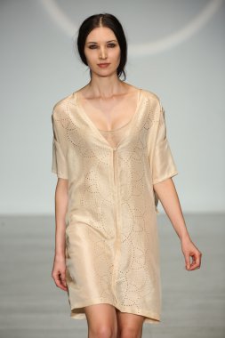 Pist finale göstermek iç çamaşırı moda haftası sırasında