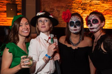 Moda parti Halloween olay sırasında