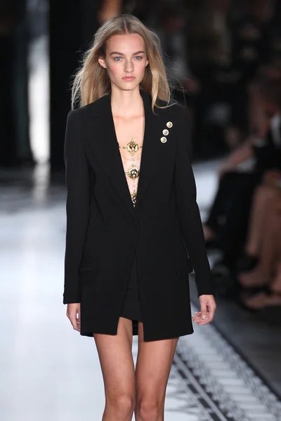 Versus Versace Spring 2015コレクション — ストック写真