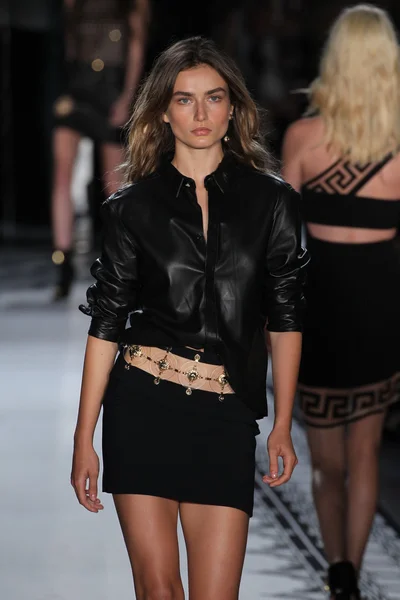 Kolekcja Versace Spring 2015 — Zdjęcie stockowe