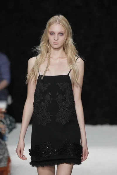 Vera Wang collectie modeshow — Stockfoto