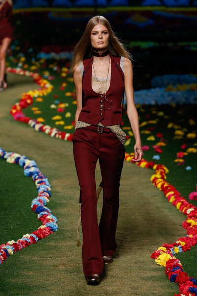 Tommy Hilfiger Women 's fashion show
