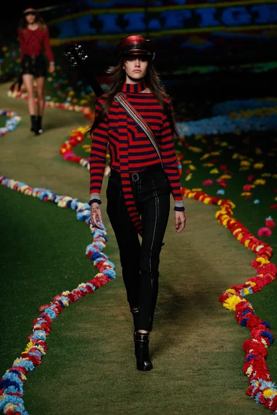 Tommy Hilfiger Women's fashion show — Stock Photo, Image