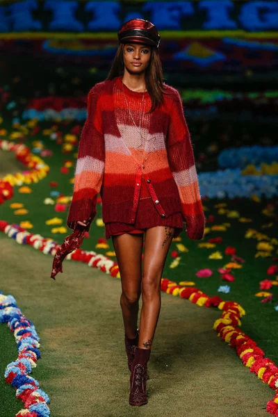 Tommy Hilfiger Women's modeshow — Stockfoto