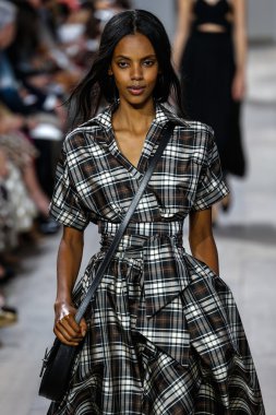 Mercedes-Benz Moda Haftası sırasında Michael Kors