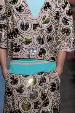 Nora Vai yürümek Dkny pist
