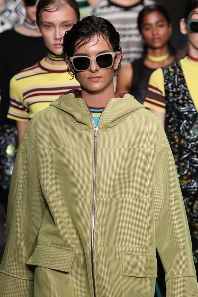 DKNY during Mercedes-Benz Fashion Week — Stock Photo, Image