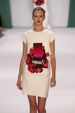 Model Daria Strokous walk the runway at the Carolina Herrera fashion show
