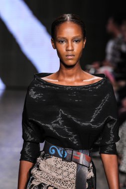 Leila Nda yürümek Donna Karan New York pist