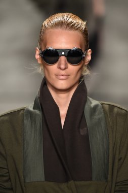 Nicholas K Mbfw sırasında