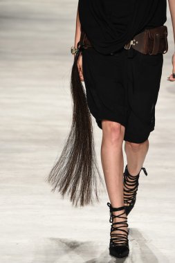 Nicholas K Mbfw sırasında