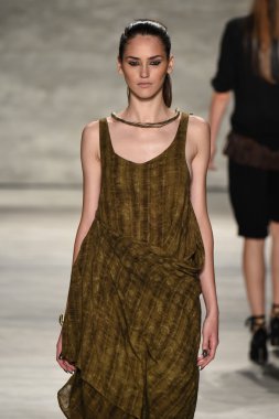 Nicholas K Mbfw sırasında