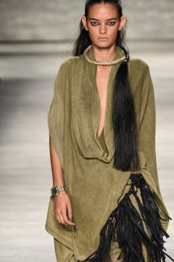 Nicholas K Mbfw sırasında