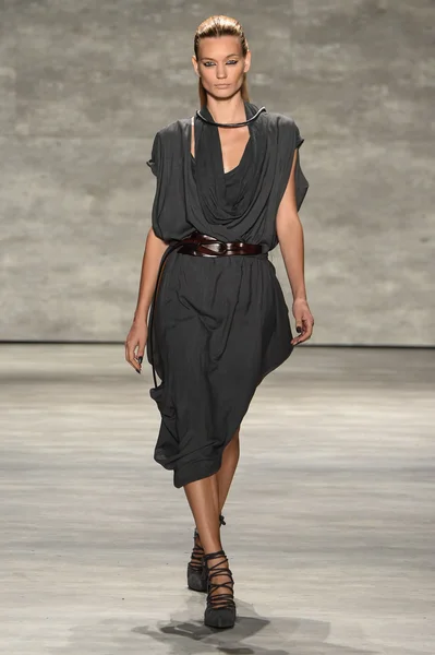 Mbfw 동안 니콜라스 K — 스톡 사진