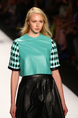 Pist (Volkan Emmerich) gösteri projesi