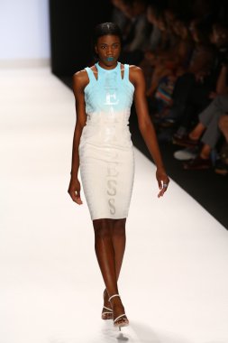 Pist (Sandhya Garg) gösteri projesi