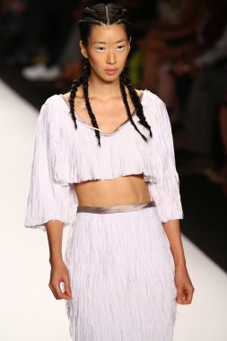 Pist (Alexander Knox) gösteri projesi