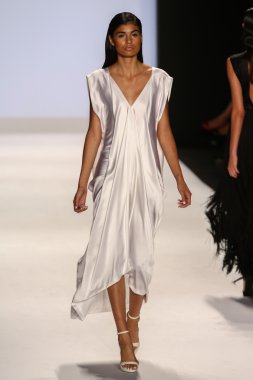 Pist (Sean Kelly) gösteri projesi