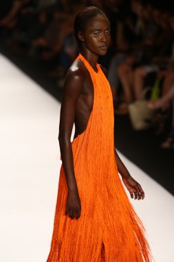 Pist (Sean Kelly) gösteri projesi