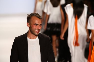 Sean Kelly Project Runway Show'da