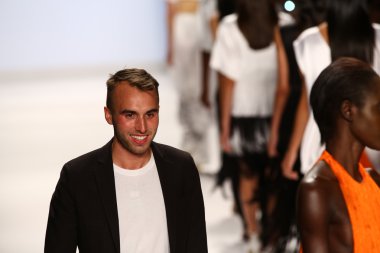 Sean Kelly Project Runway Show'da