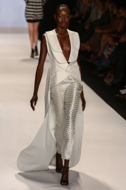 Pist (Char Glover) gösteri projesi