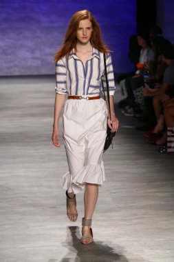 Rebecca Minkoff defile Mercedes-Benz Moda Haftası sırasında